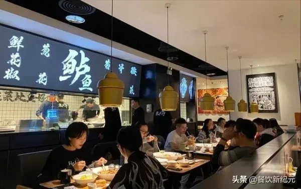 食堂门面经营策略，如何以美食吸引顾客并盈利