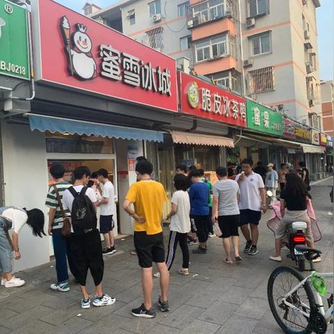 奶茶店装修加盟店，打造时尚舒适空间