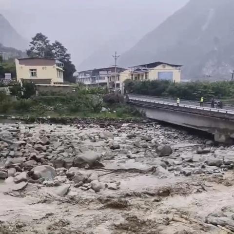 阿坝水文监测，守护水资源的智慧眼睛