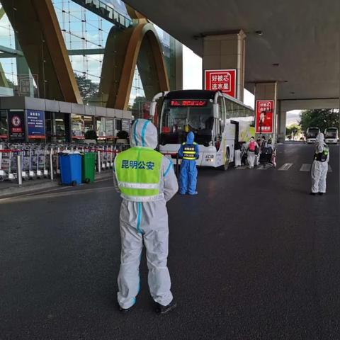 查女友开酒店记录违法不,查女友开酒店记录是否违法？隐私、法律边界与行为准则探讨